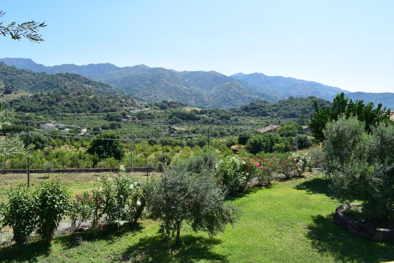 Taormina Villa Ibiscus Alcantara Gaggi Extérieur photo
