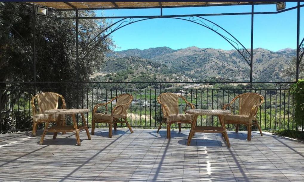 Taormina Villa Ibiscus Alcantara Gaggi Extérieur photo
